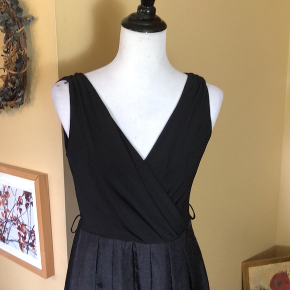 EVAN PICONE size 8 Wrap Vneckline Pleated Organza-like Skirt Party Cozy Comfort - Picture 4 of 16